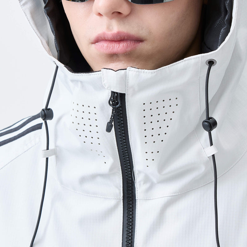 Laser-Cut Collar Ventilation