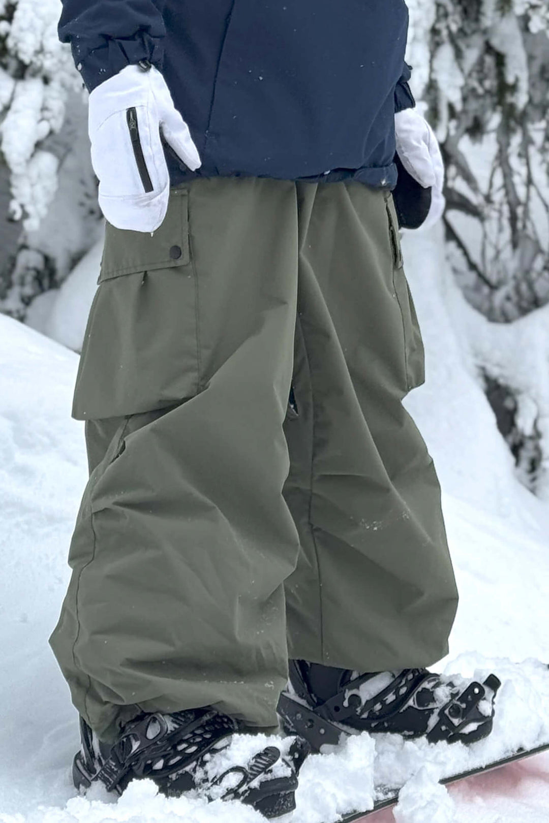 Women's Army Green Lightweight Inner Leg Vents Baggy Snow Pants