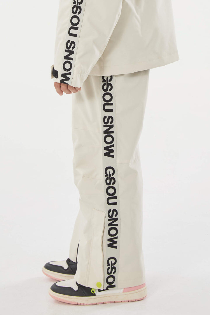 Marineblaue isolierte Schneehose mit Hosenträgern für Kinder 