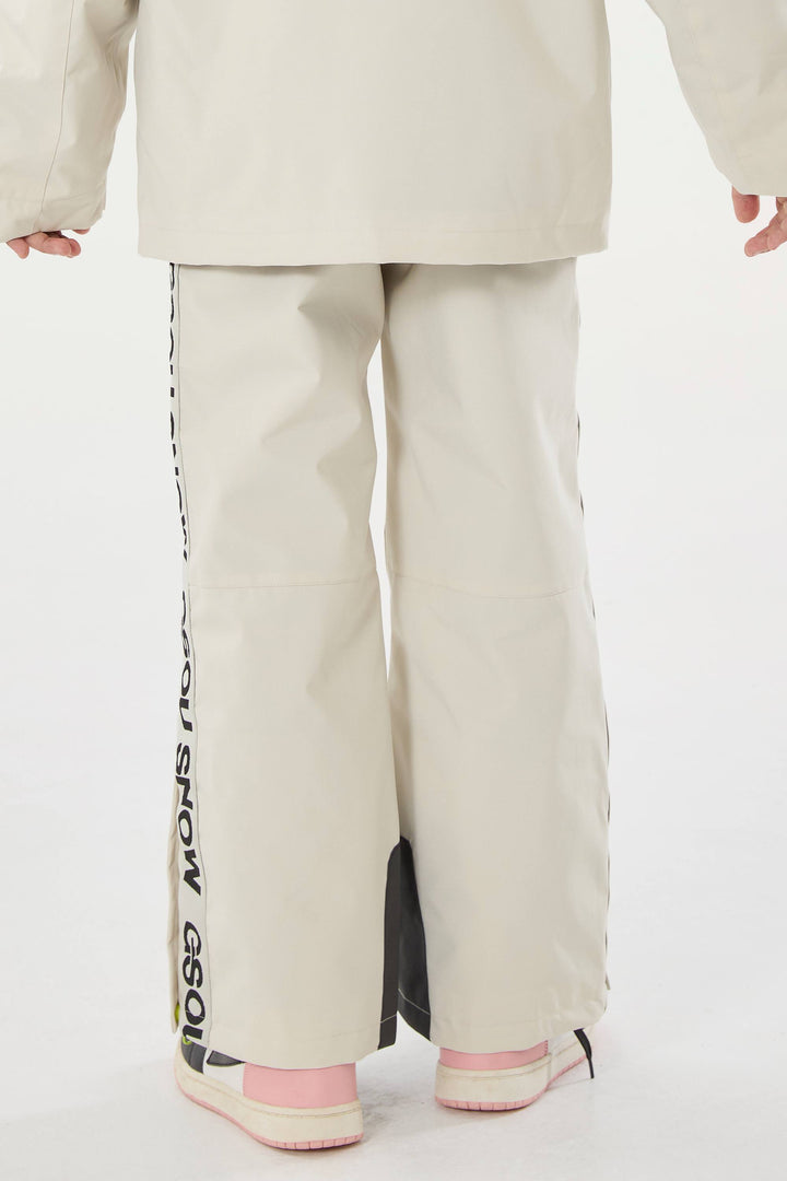 Marineblaue isolierte Schneehose mit Hosenträgern für Kinder 