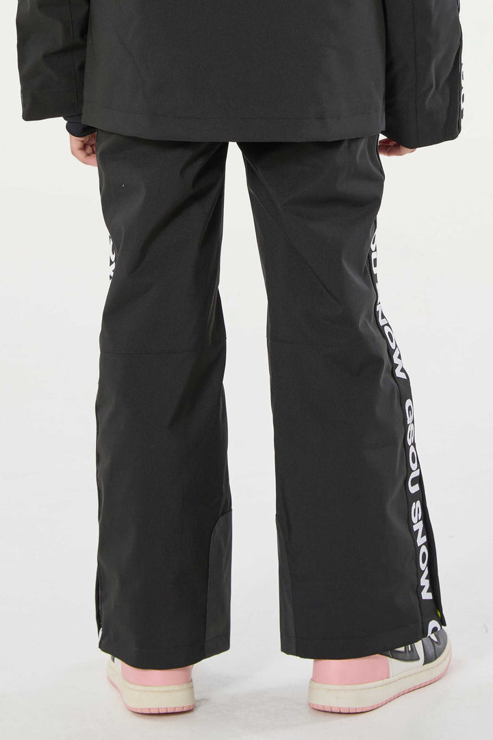 Marineblaue isolierte Schneehose mit Hosenträgern für Kinder 