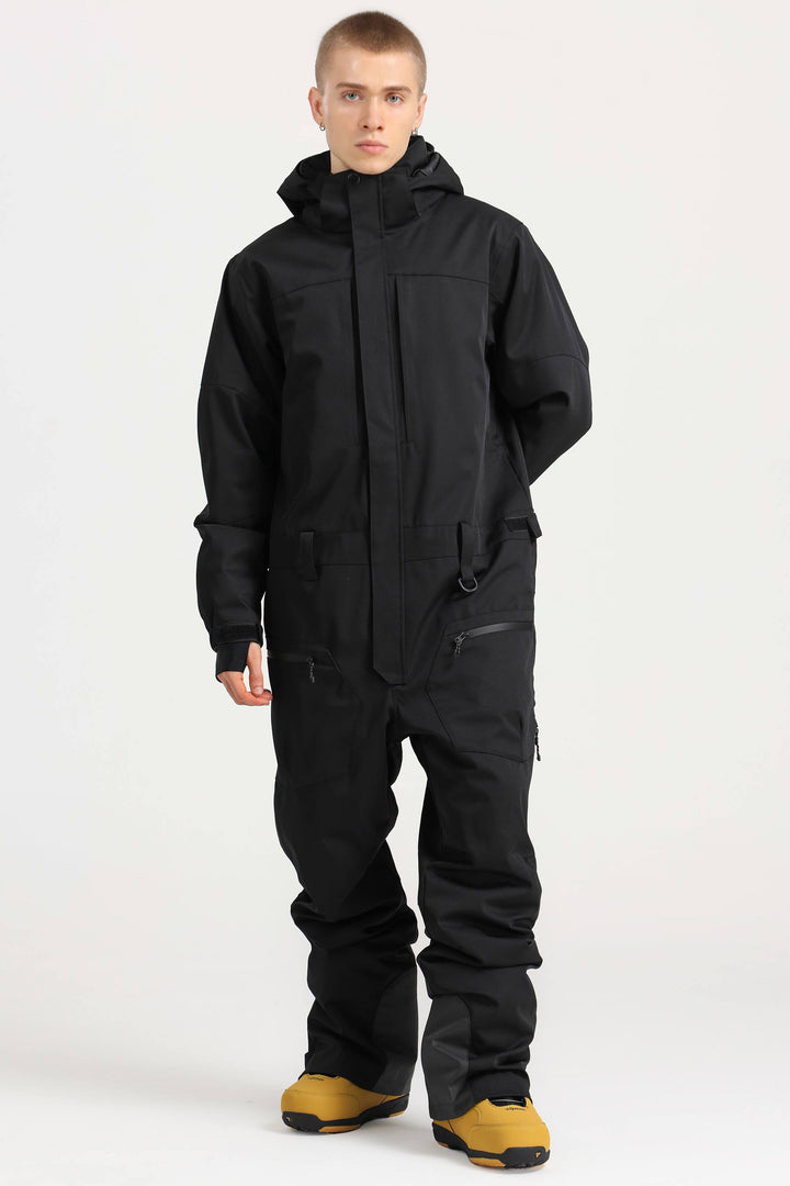 Schwarzer, stylischer, wasser- und winddichter, locker sitzender einteiliger Skianzug für Herren mit abnehmbarer Kapuze und mehreren Taschen