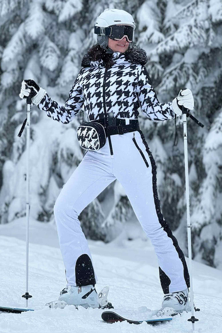 Einteiliger Daunen-Skianzug für Damen mit Hahnentrittmuster und weißer Kunstpelzkapuze 