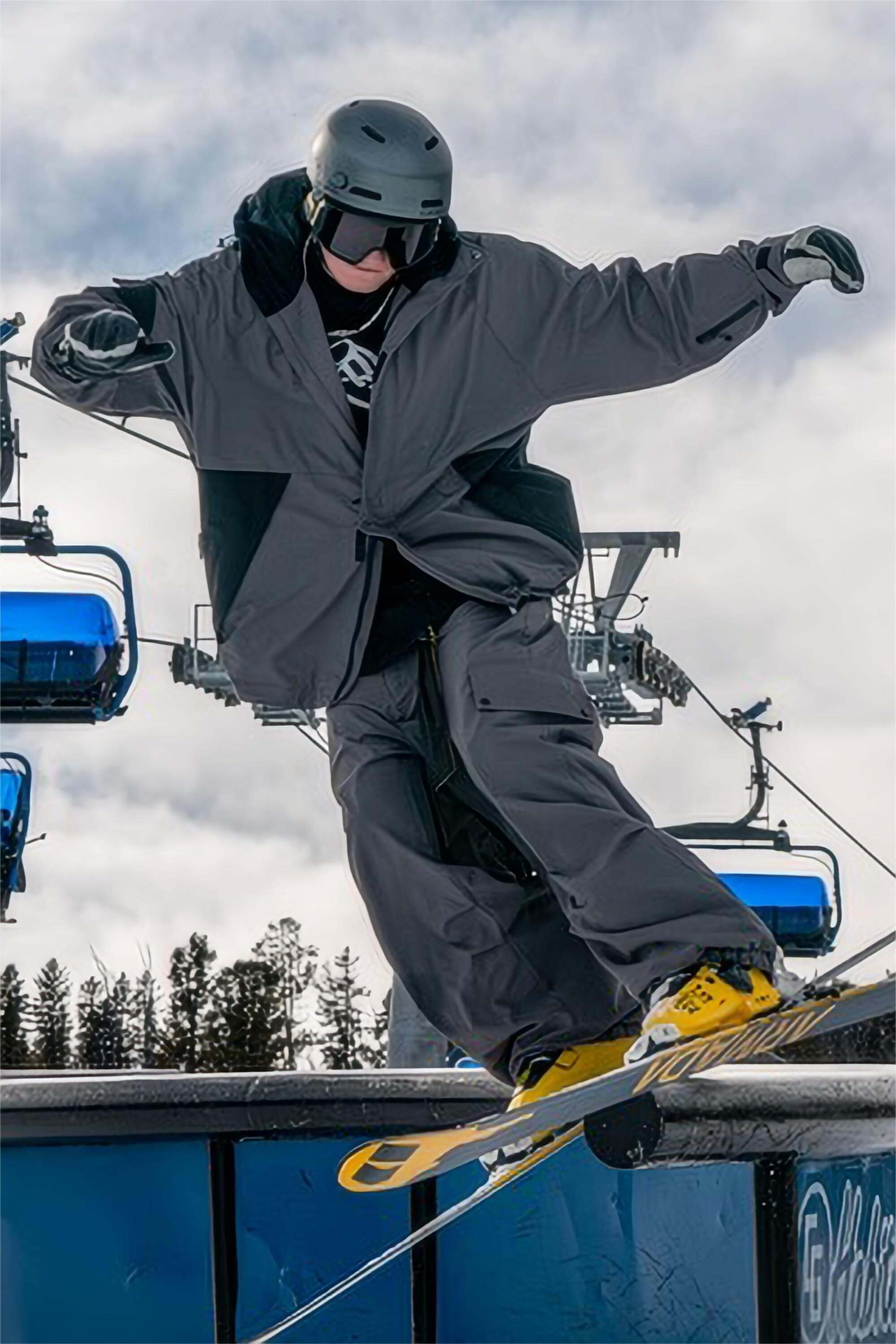 Men's Dark Green Raglan Sleeve Color Block Waterproof Breathable