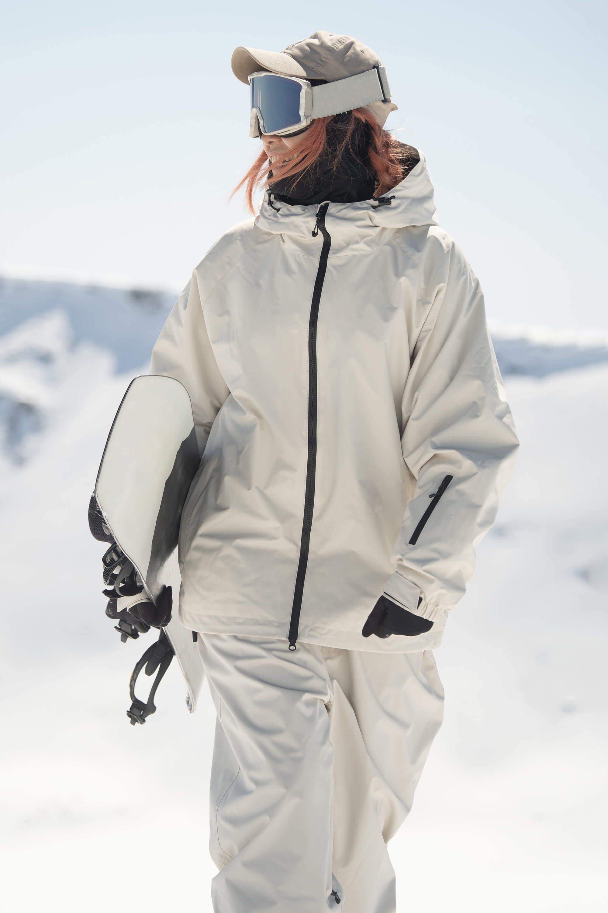 Women's Off White Dual-Vent Minimalist Waterproof Insulated Snow
