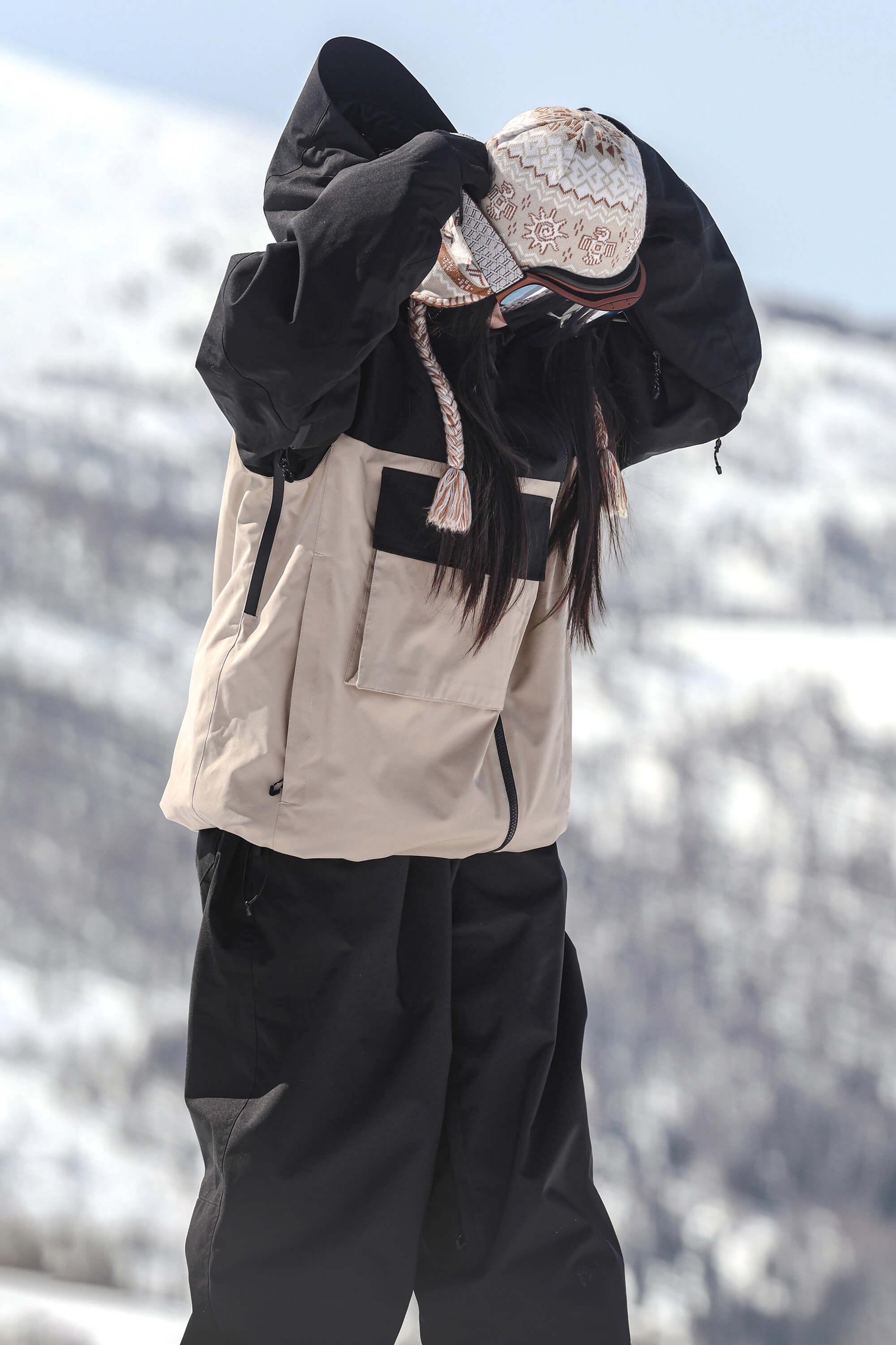 レディース オフホワイト アシンメトリージップ ユーティリティ