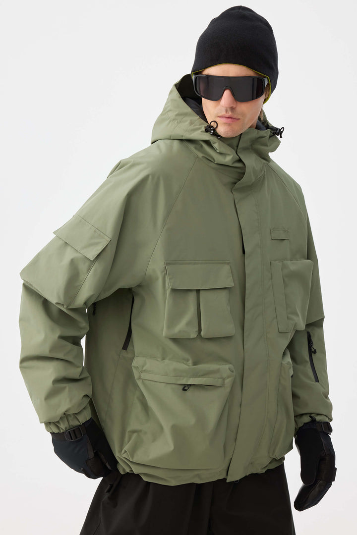 Svart Techwear isolerad snöjacka med flera fickor för män