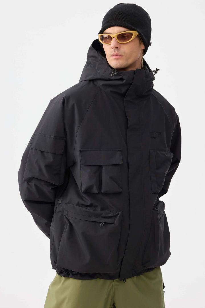 Svart Techwear isolerad snöjacka med flera fickor för män