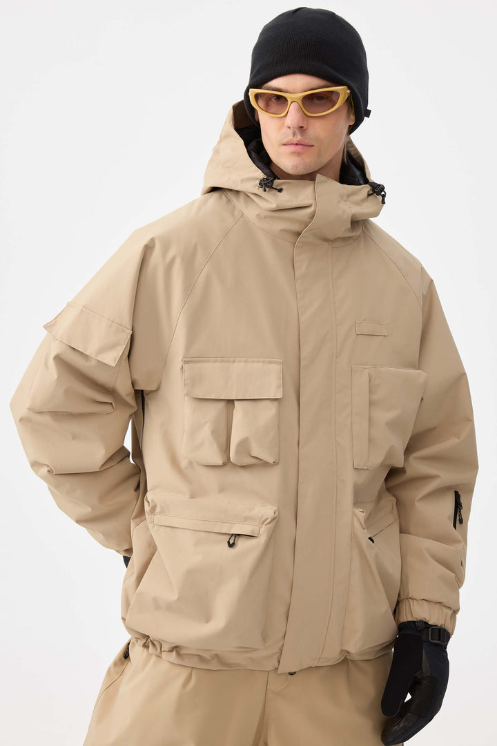 Svart Techwear isolerad snöjacka med flera fickor för män