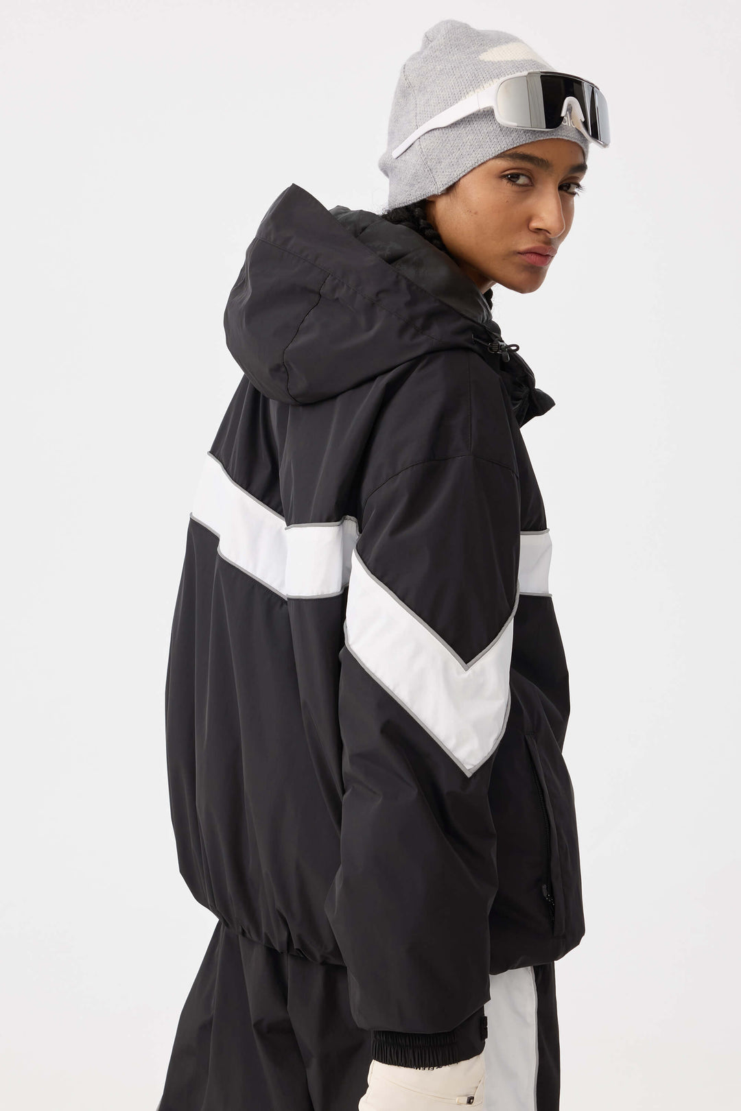 Damska czarna kurtka śnieżna Retro Track Chevron Stripe