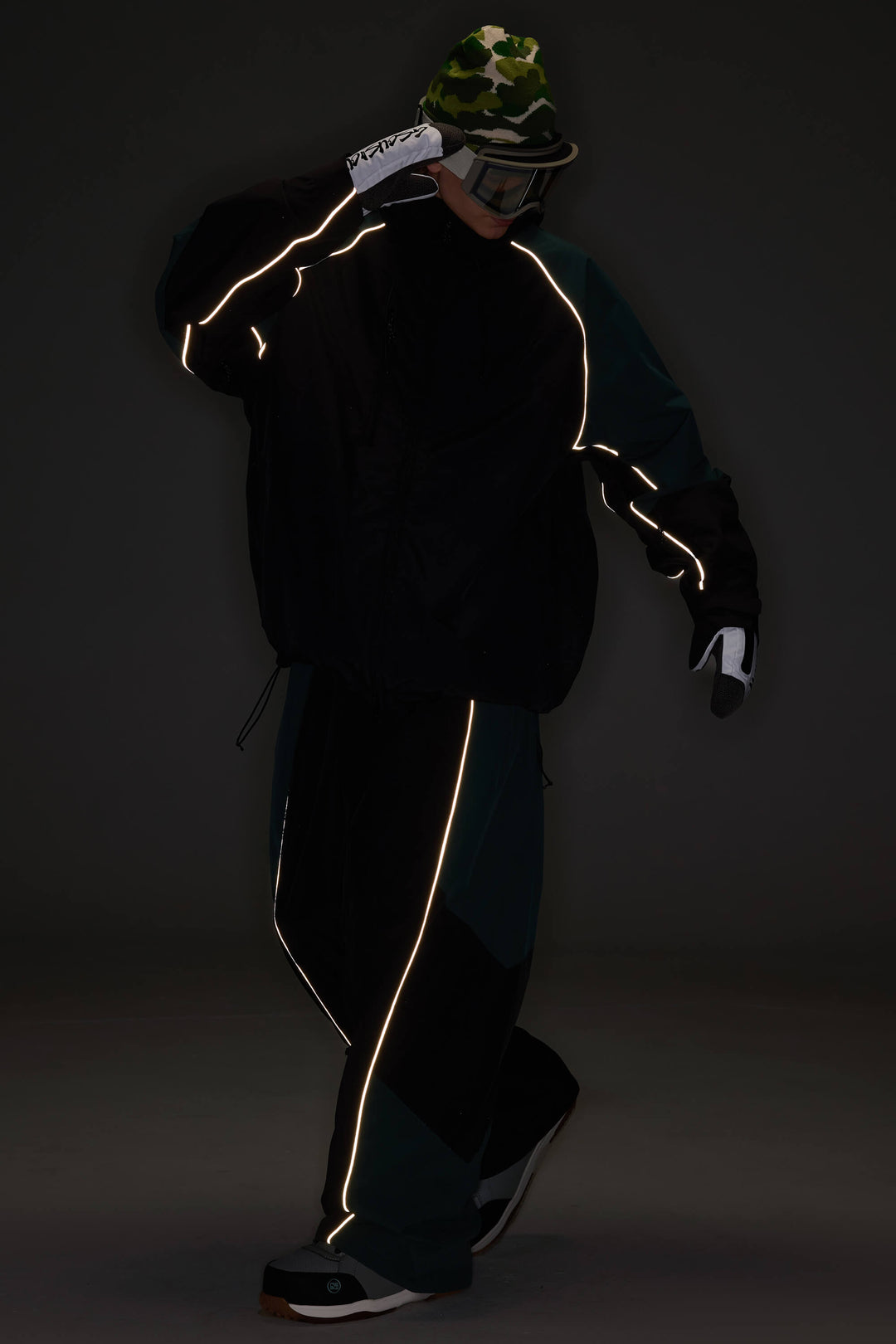 Men's Color Block Off White Waterproof Reflective Snow Jacket