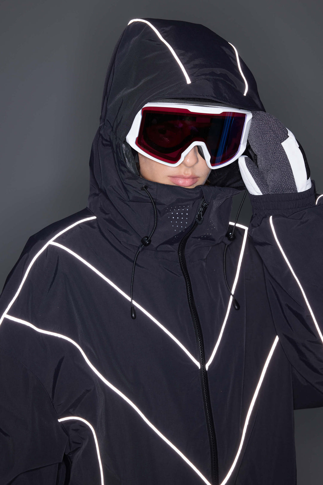 Women's Black Reflective V-Line Snow Jacket