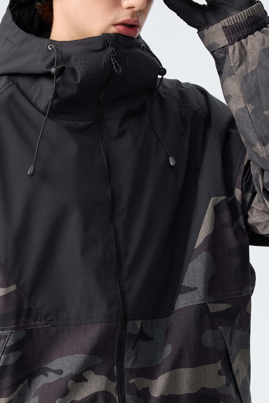 Men’s Black & Shadow Camo Recycled Contrast Panel Insulated Snow Jacket