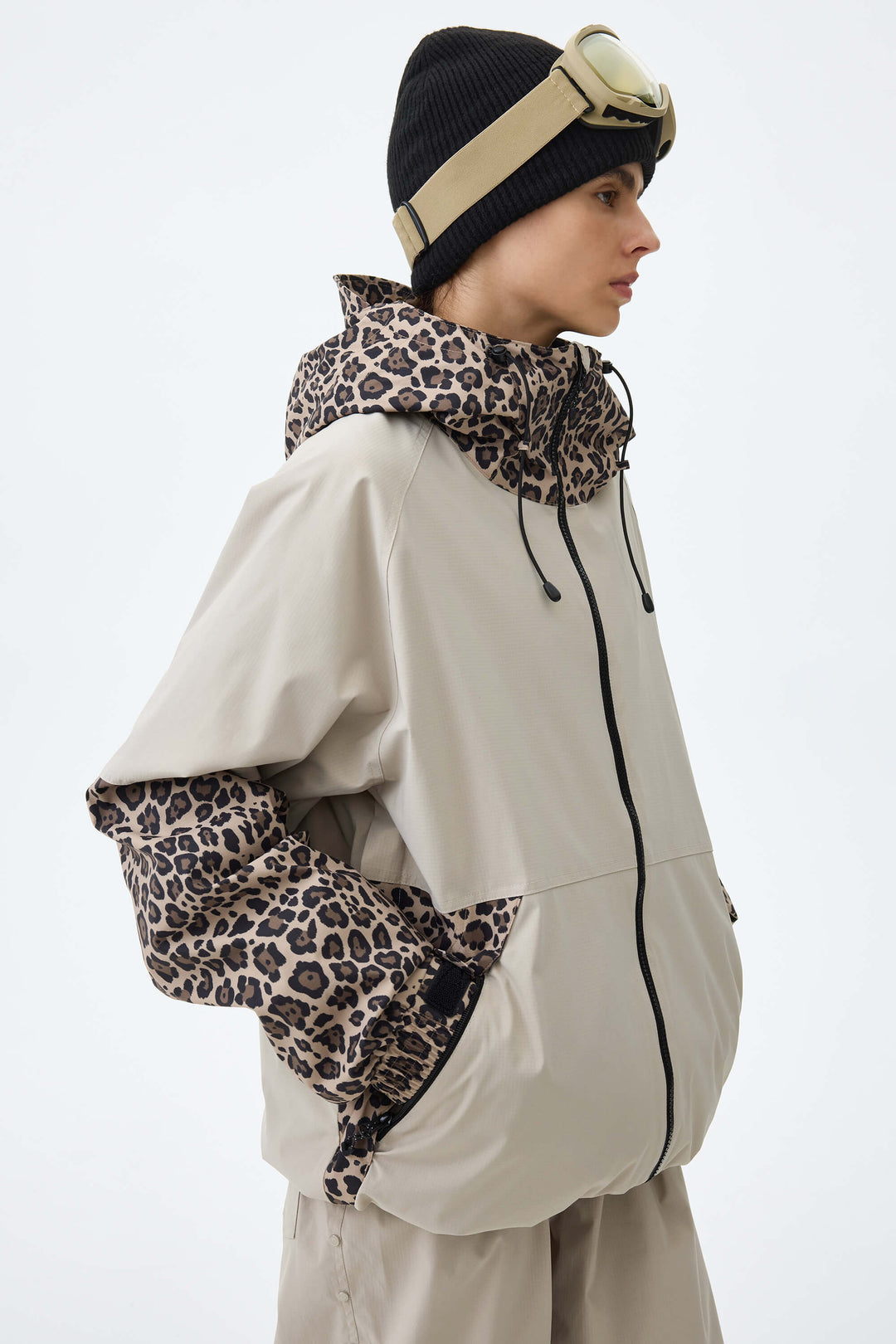 Women's Cow Print Contrast-Panel Insulated Snow Jacket