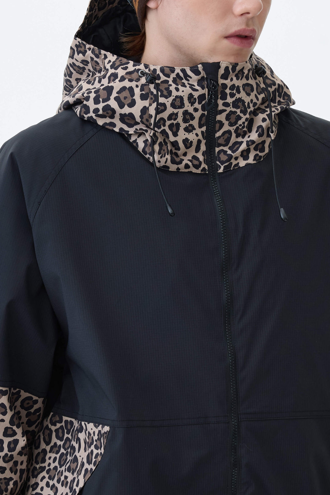 Men's Black & Leopard Contrast-Panel Insulated Snow Jacket