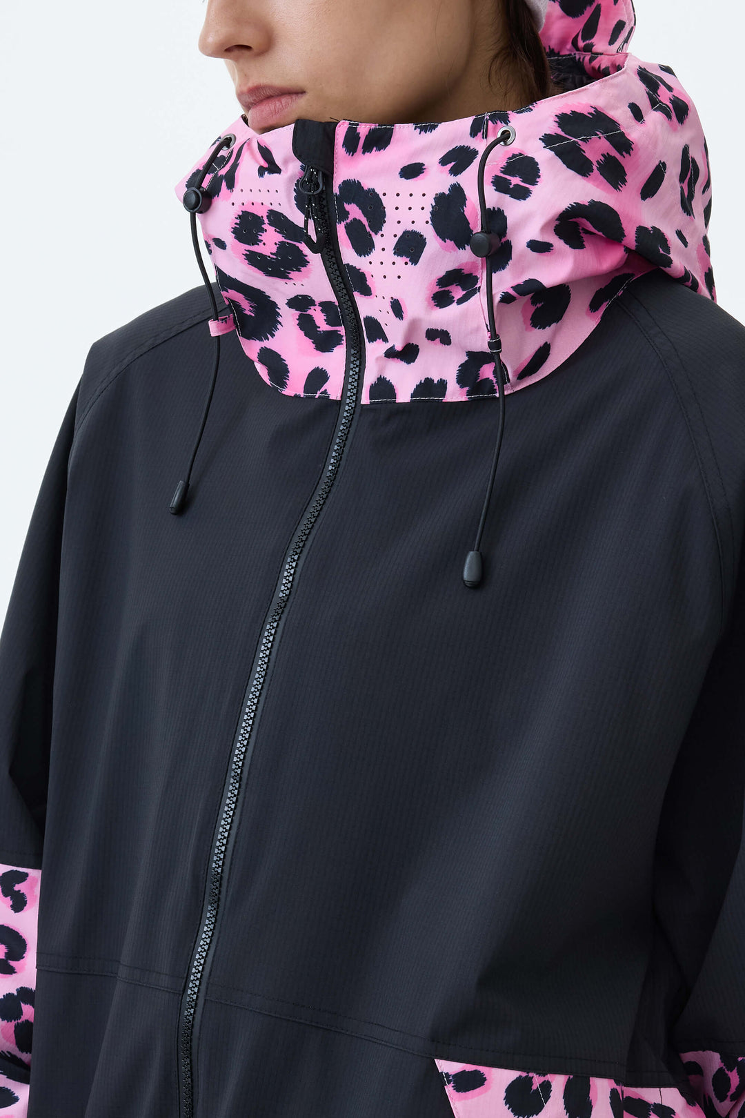 Women's Black & Pink Leopard Contrast-Panel Insulated Snow Jacket