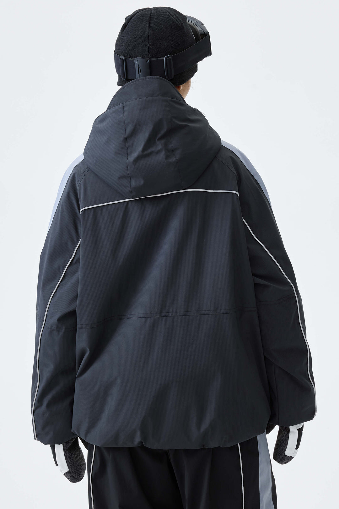 Women's Black Reflective Contrast-Stripe Insulated Snow Jacket