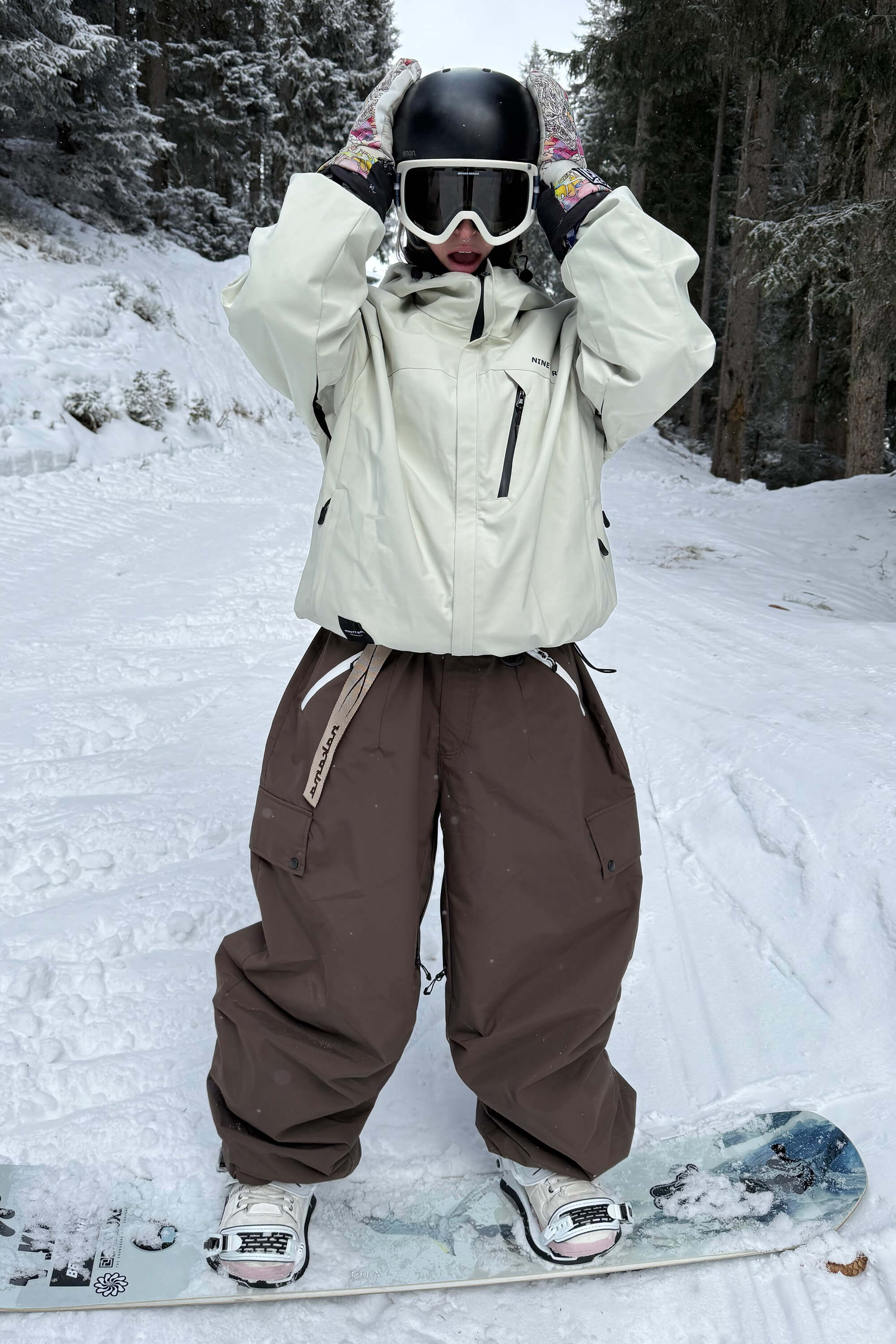 Women's Coffee Baggy Wear-resistant Waterproof Snow Pants – GSou Snow