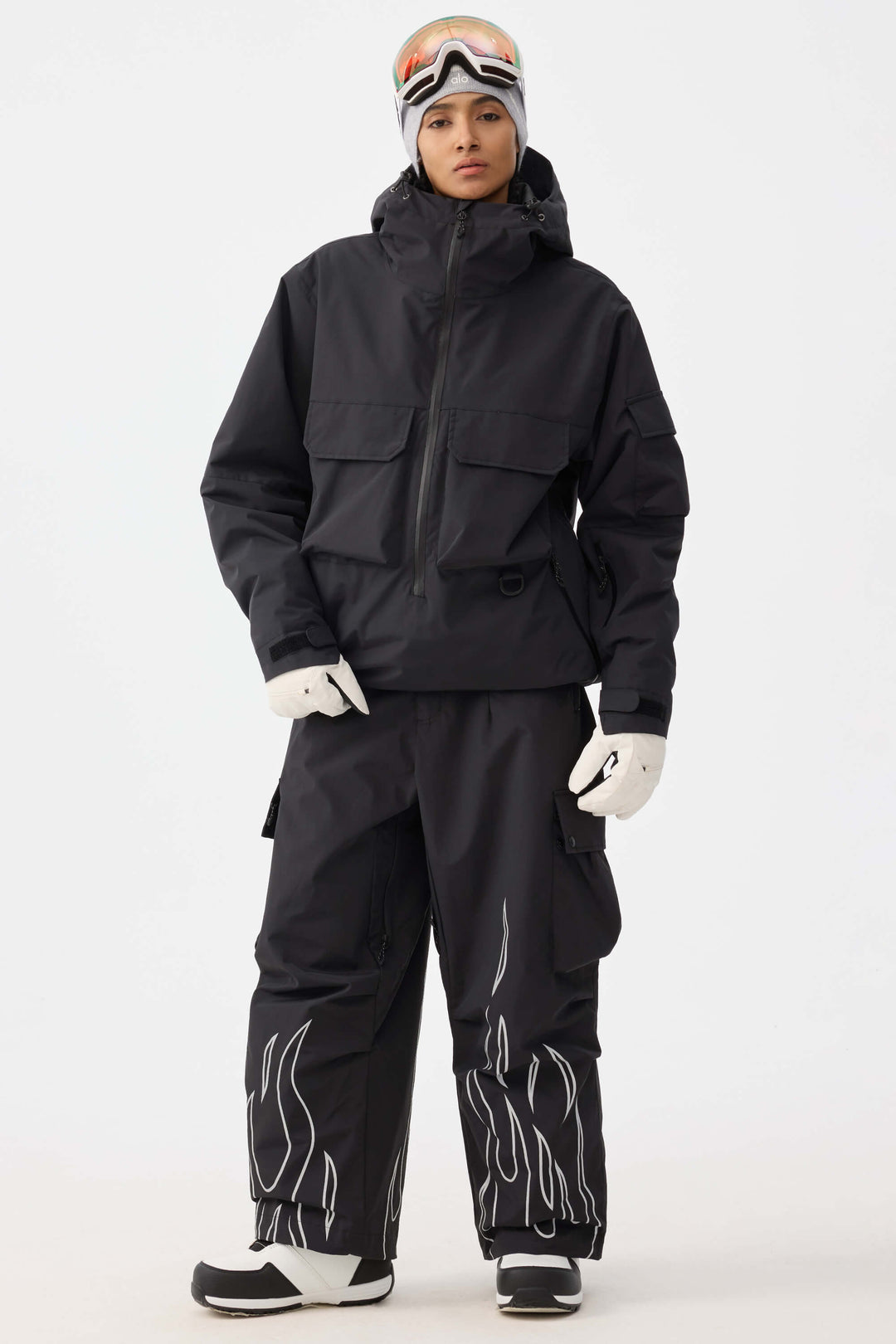 Naisten luonnonvalkoiset heijastavat liekkipussit ja -laskuhousut