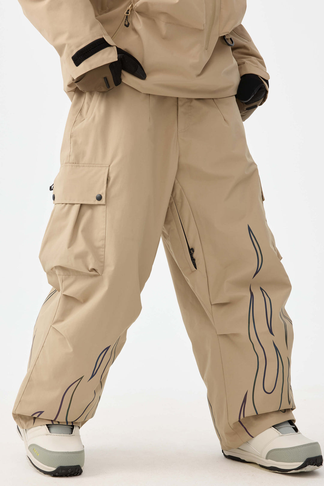 Damskie spodnie narciarskie Baggy Utility w kolorze khaki, odblaskowe i z efektem płomienia