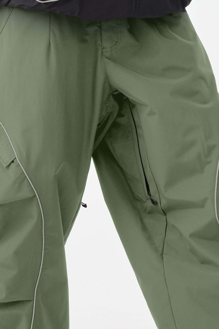 Calça de neve masculina preta retrô com detalhes refletivos e modelagem folgada.