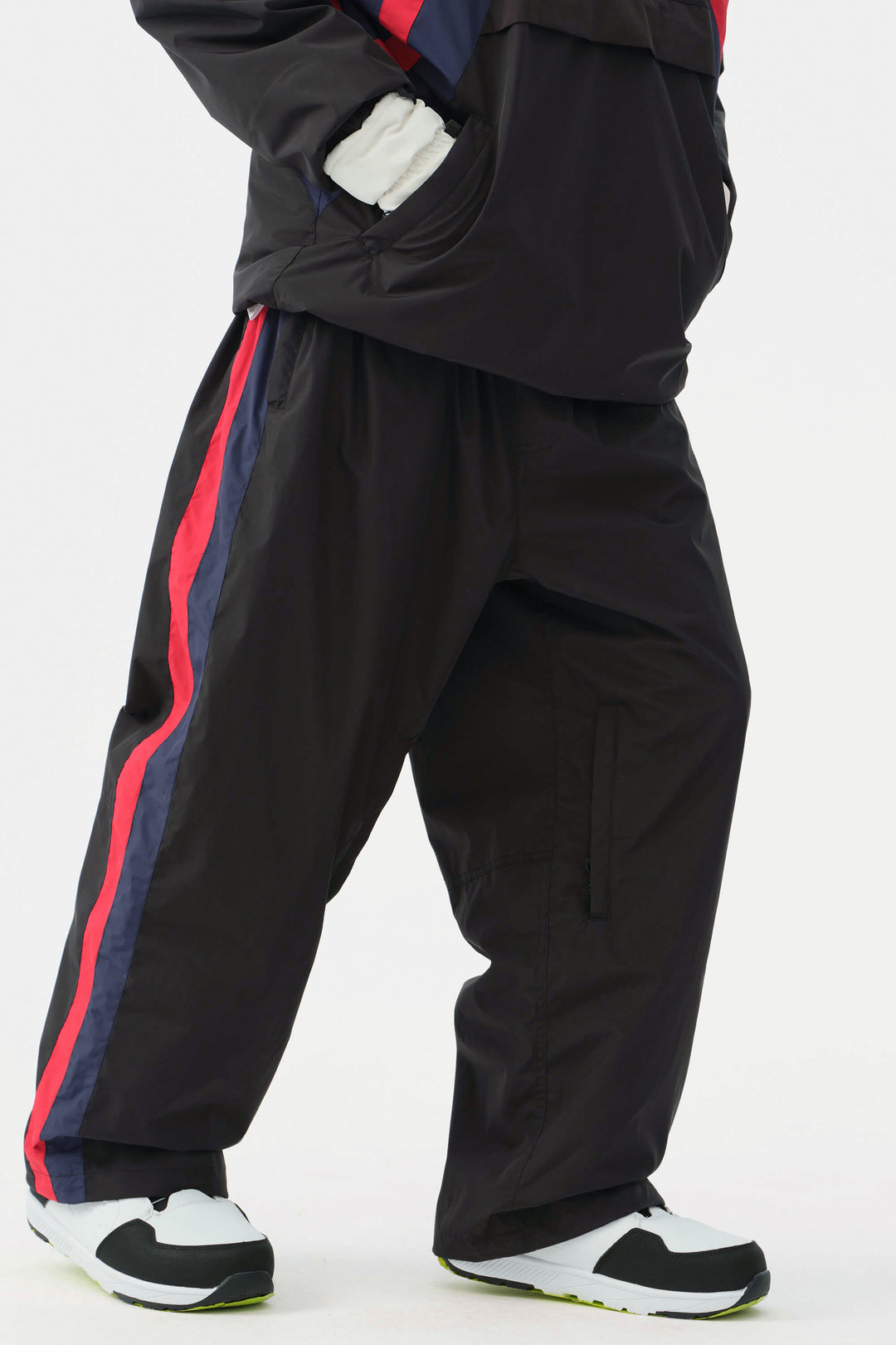 Heren zwarte en rode 90s retro track colorblock baggy sneeuwbroek