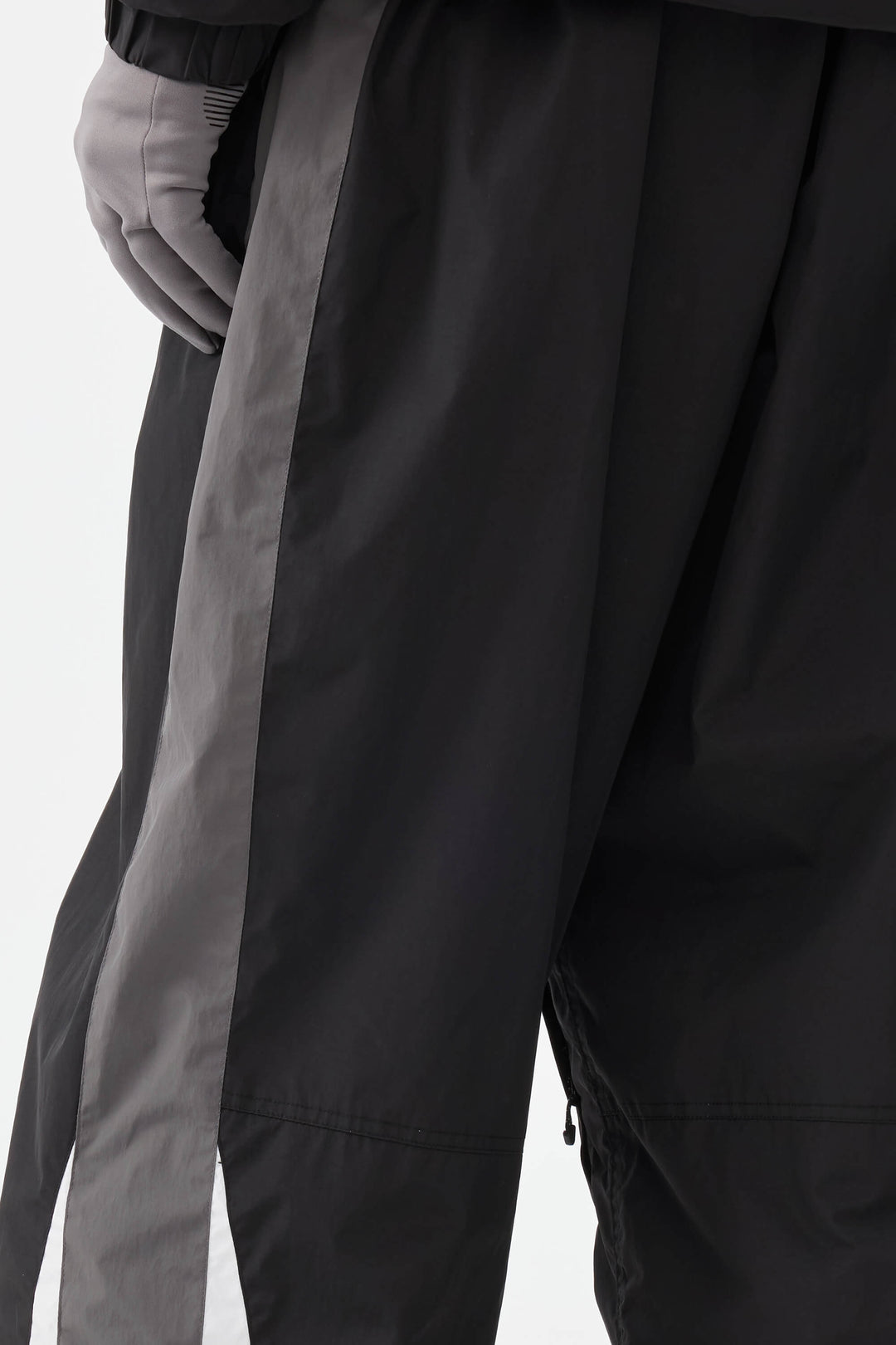 Men's Black & Grey Heritage Athletic Colorblock Baggy Snow Pants