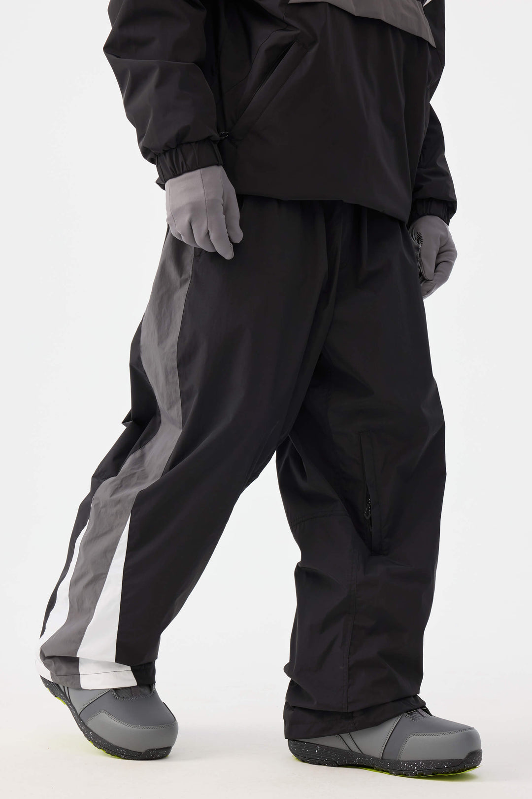 Men's Black & Grey Heritage Athletic Colorblock Baggy Snow Pants