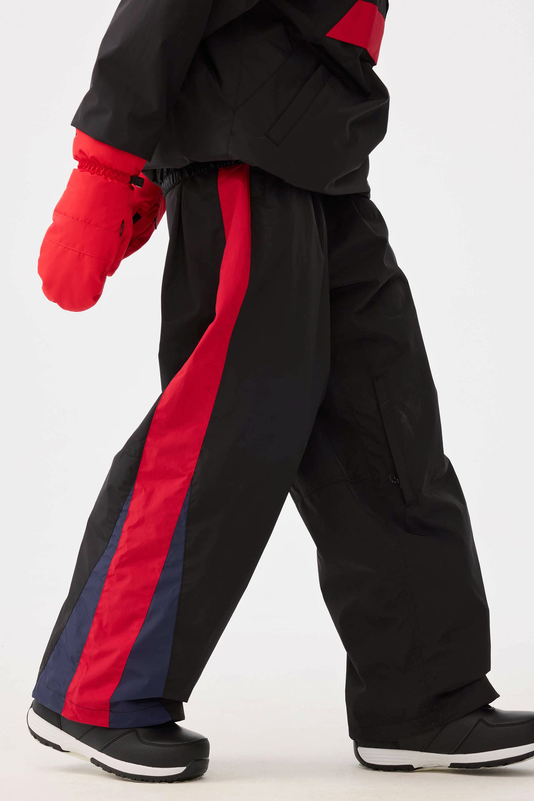 Women's Black & Red Heritage Athletic Colorblock Baggy Snow Pants