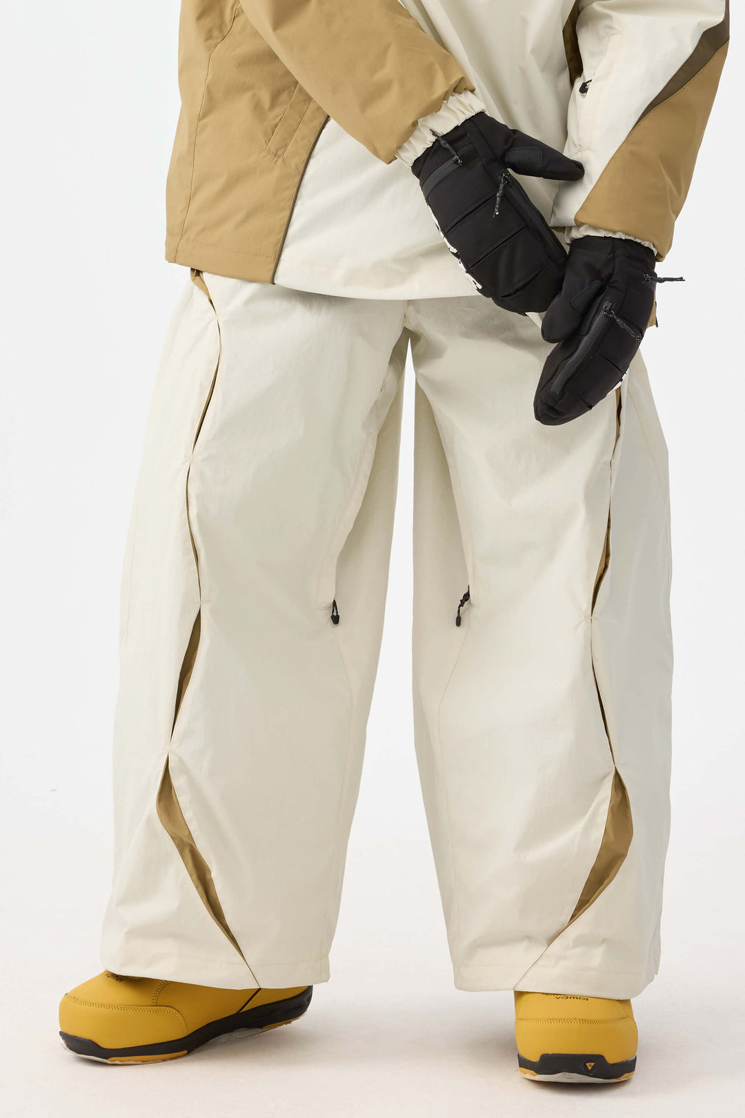 Beige Retro Urban Damen-Schneehose mit Paneelkonstruktion und lockerem Sitz 