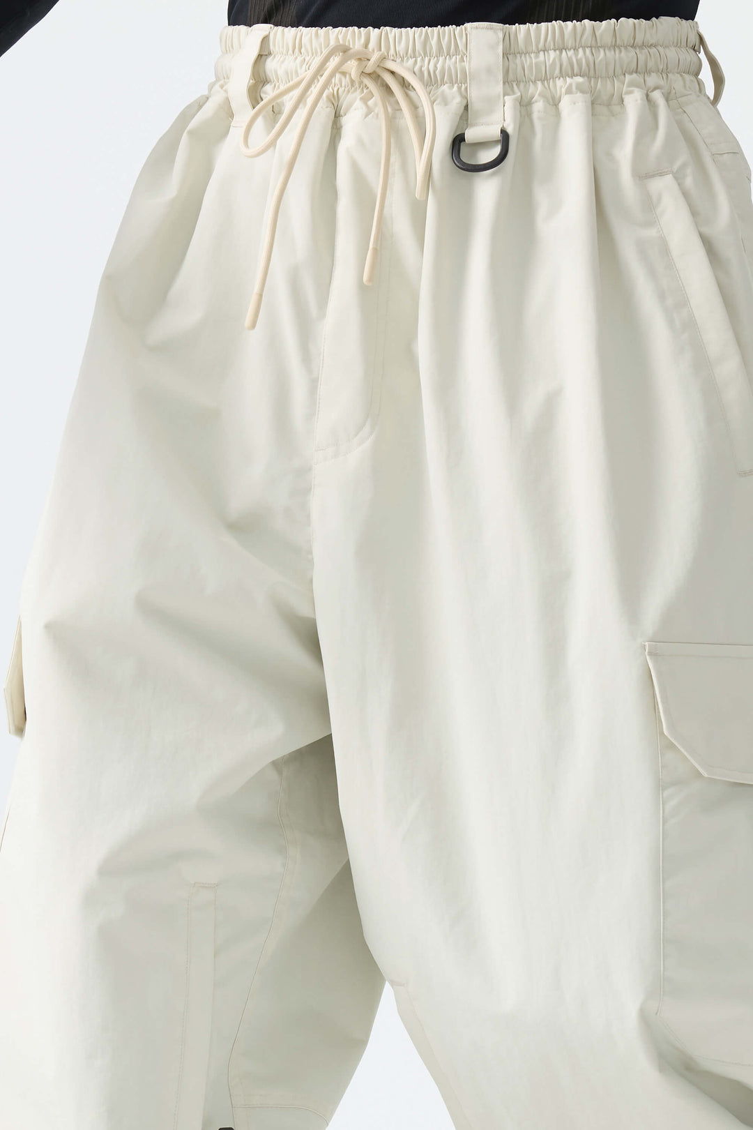 Men's Off White Sleek Sport Utility Hidden Cargo Pockets Baggy Snow Pants