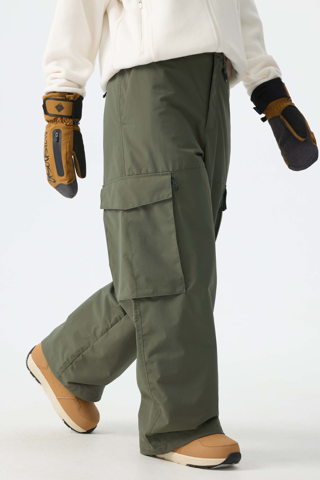 Calça de neve feminina folgada de alto desempenho para montanha, verde militar, para uso em todas as montanhas.