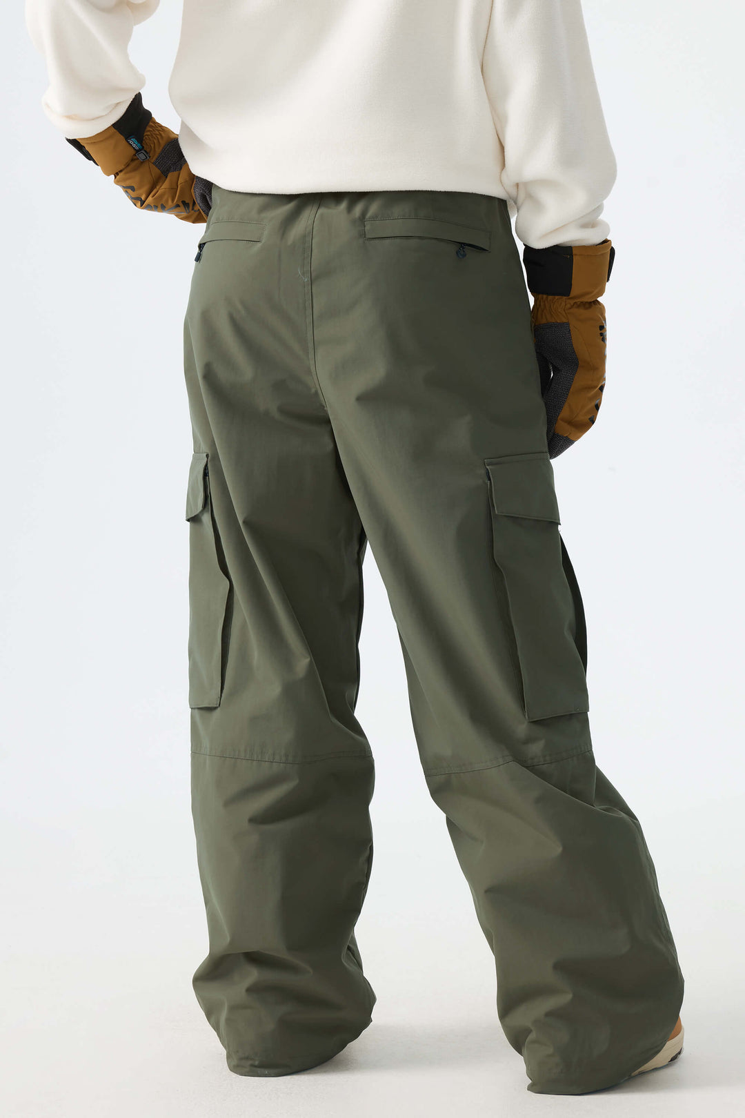 Calça de neve feminina folgada de alto desempenho para montanha, verde militar, para uso em todas as montanhas.