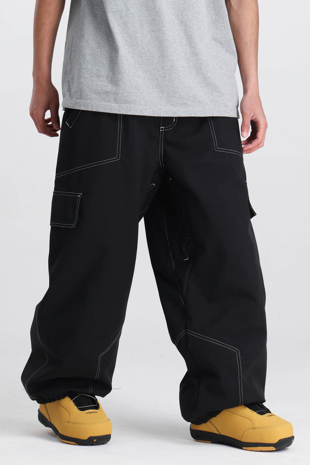 Men's Green Contrast Stitch Minimal Snow Pants