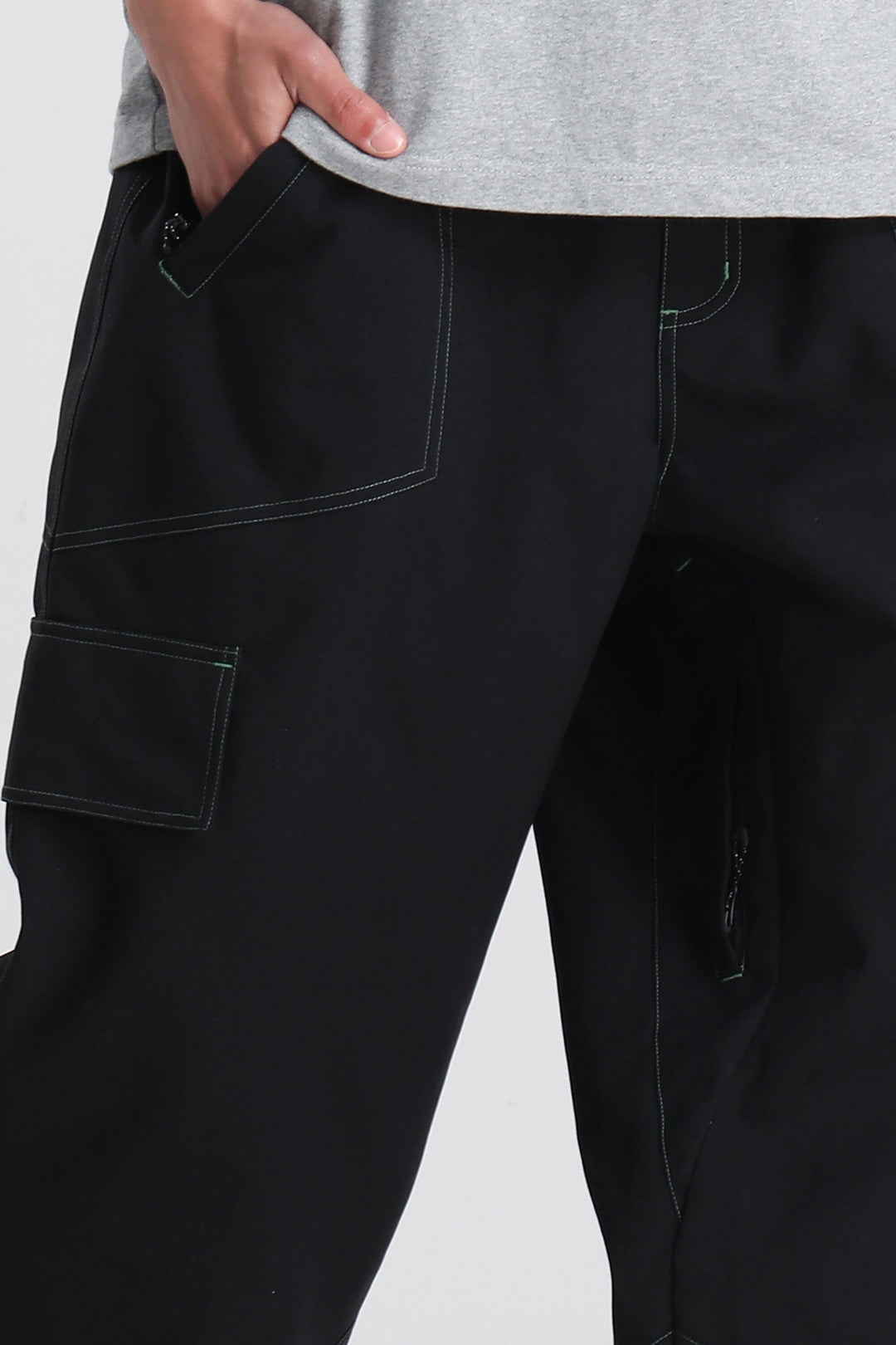 Men's Green Contrast Stitch Minimal Snow Pants