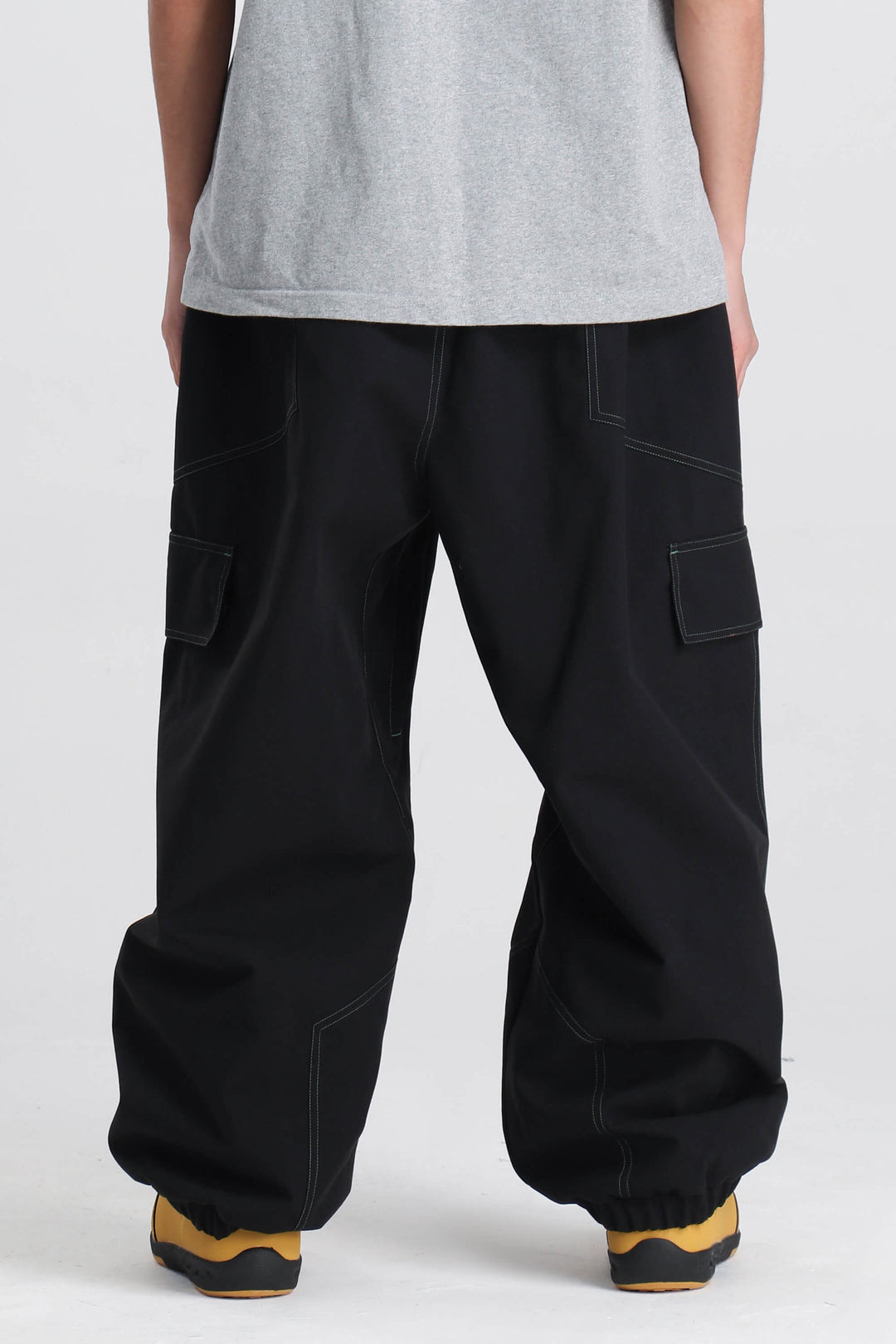 Men's Green Contrast Stitch Minimal Snow Pants