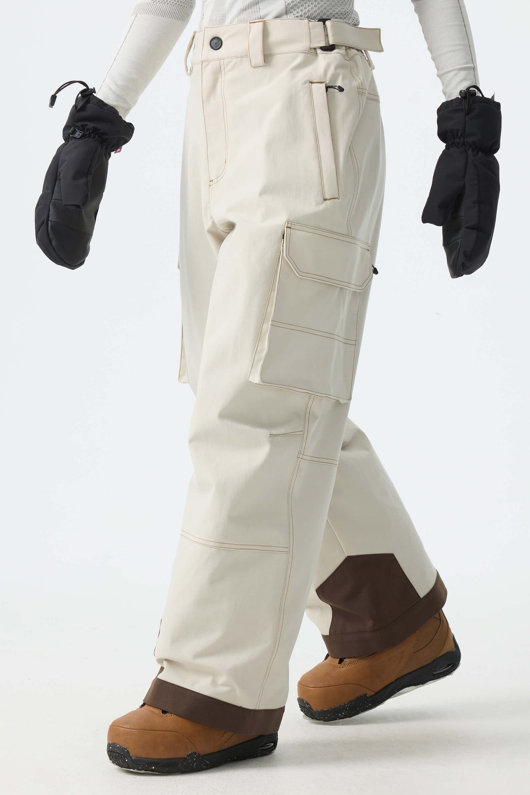 Calça de neve feminina Off White Barn com costura contrastante e modelagem ampla.