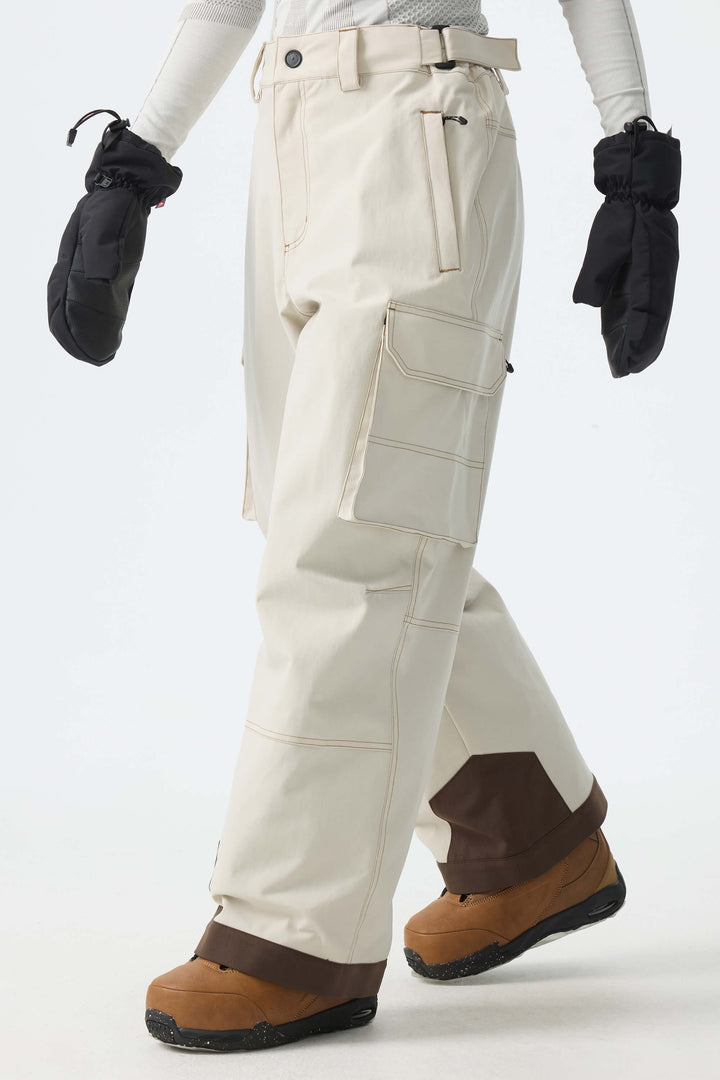 Calça de neve feminina Off White Barn com costura contrastante e modelagem ampla.