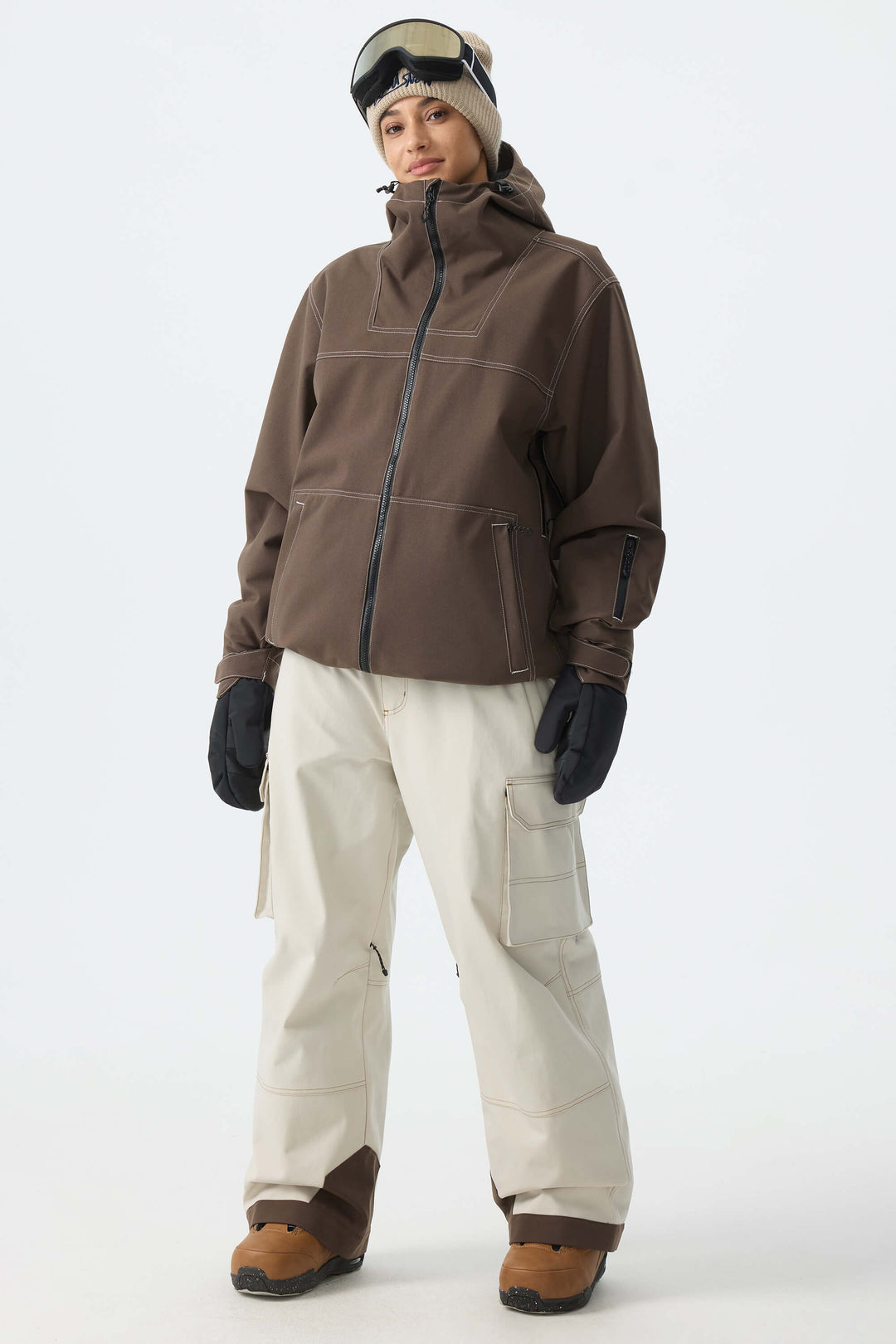 Calça de neve feminina Off White Barn com costura contrastante e modelagem ampla.
