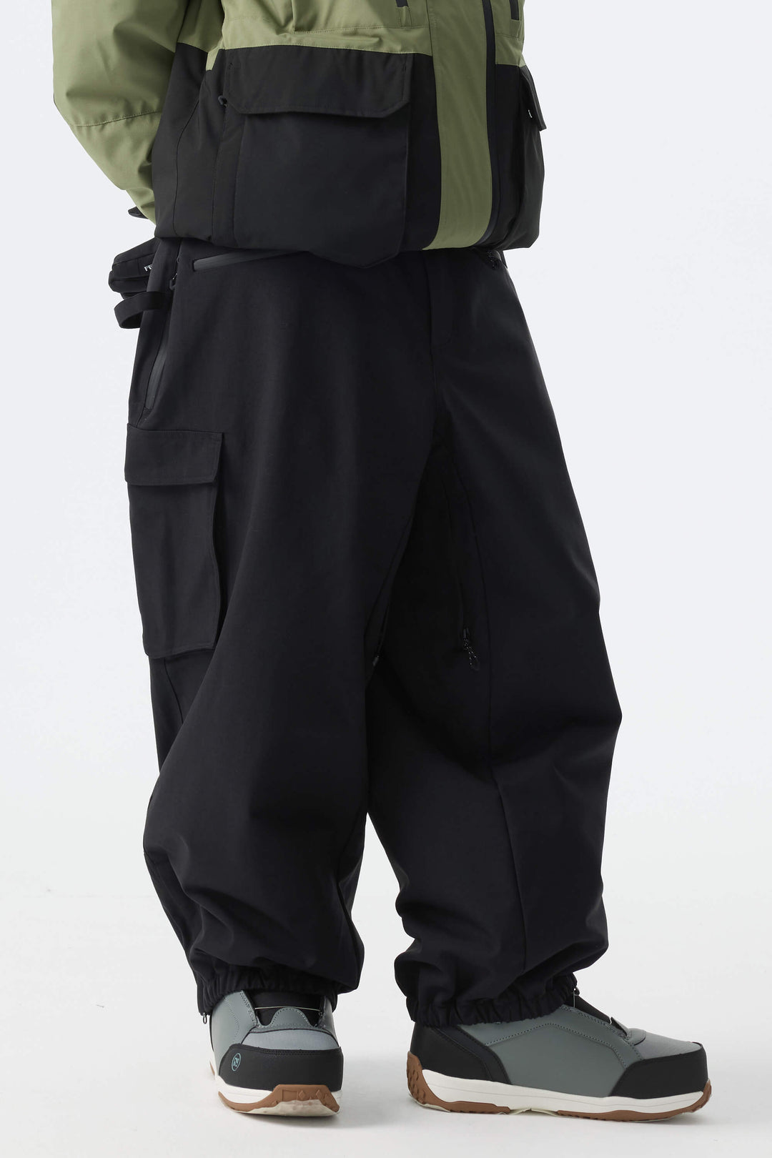 Men's Off White Thermal Waterproof Utility Cargo Baggy Snow Pants