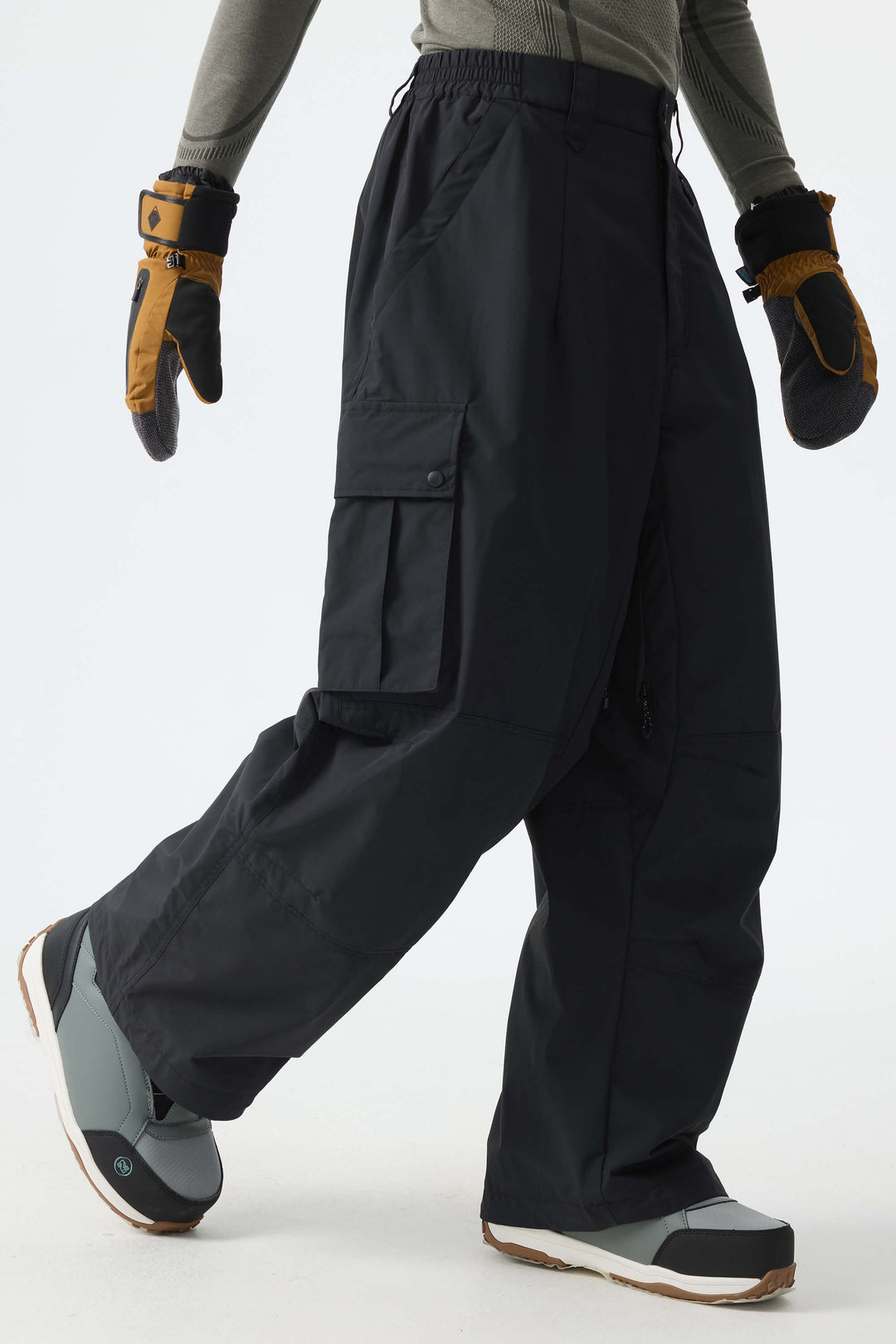 Men’s Black Baggy Cargo Snow Pants