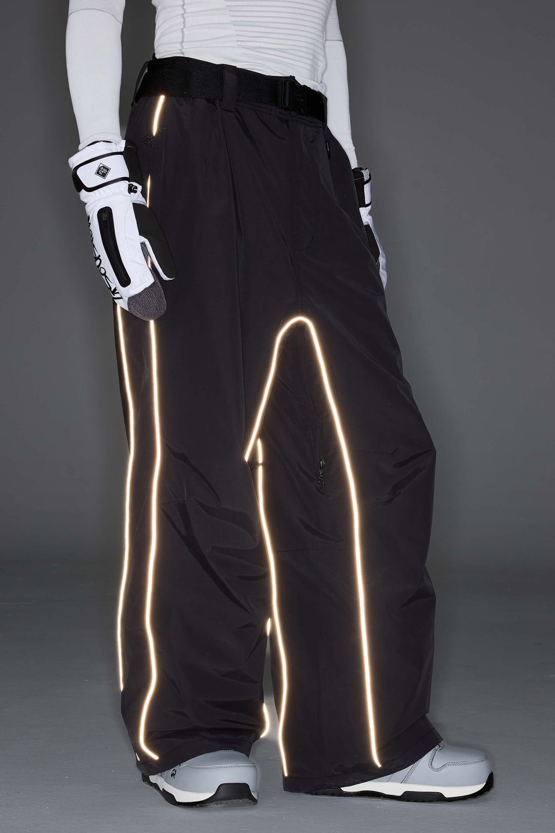 Men's Black Reflective Side-Piping Baggy Snow Pants