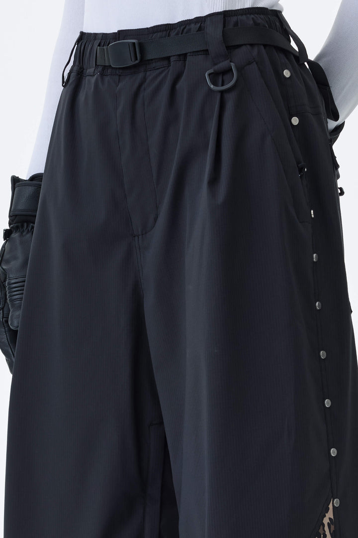 Women's Black & Leopard Contrast-Panel Baggy Snow Pants
