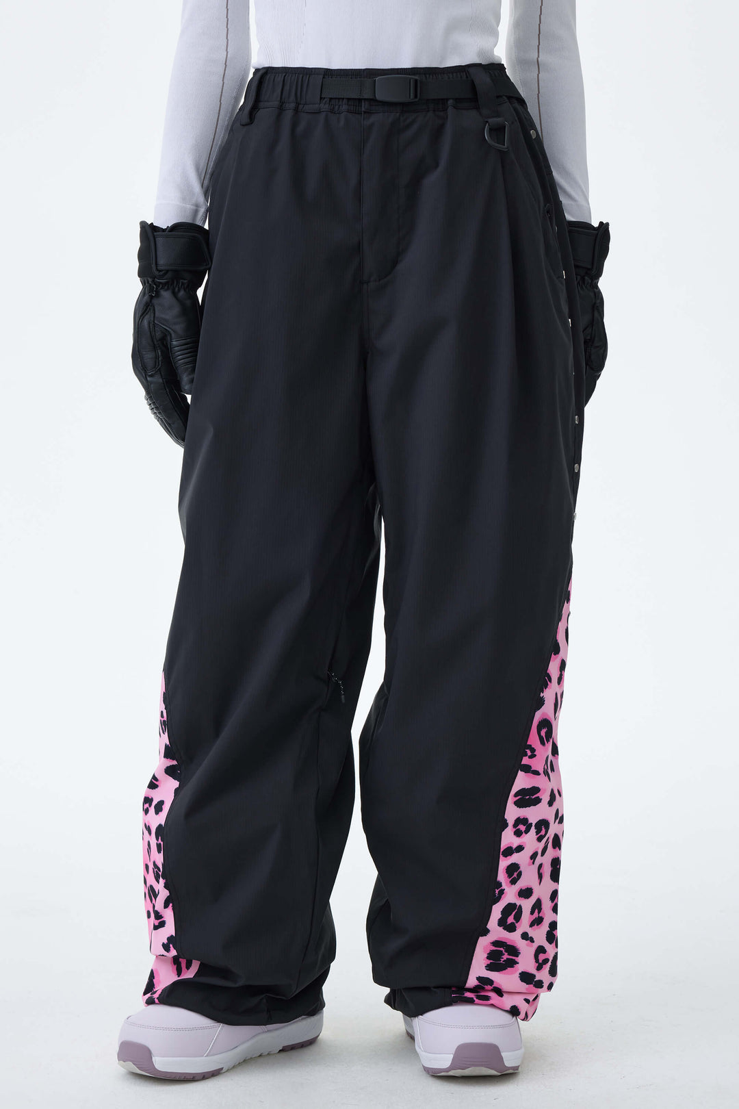 Women's Black & Pink Leopard Contrast-Panel Baggy Snow Pants