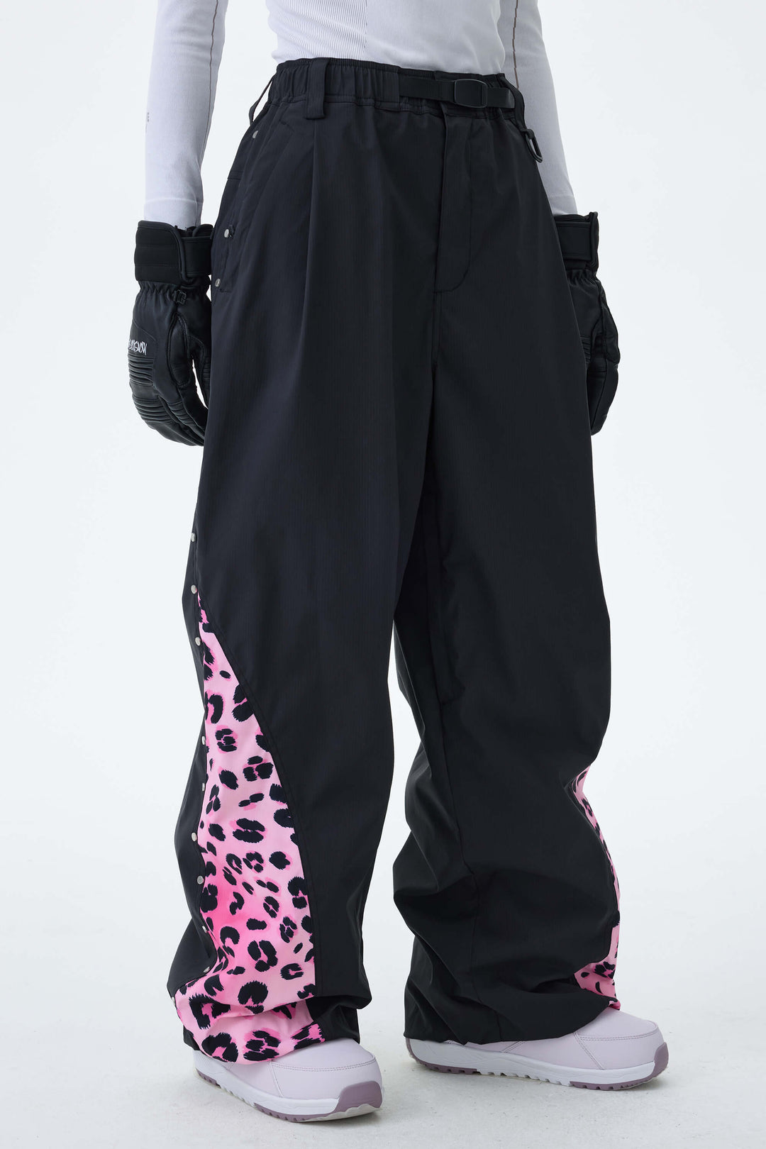 Women's Black & Pink Leopard Contrast-Panel Baggy Snow Pants