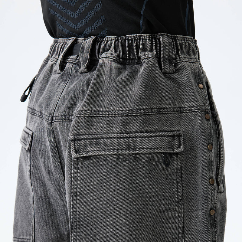 Zippered Back Pockets