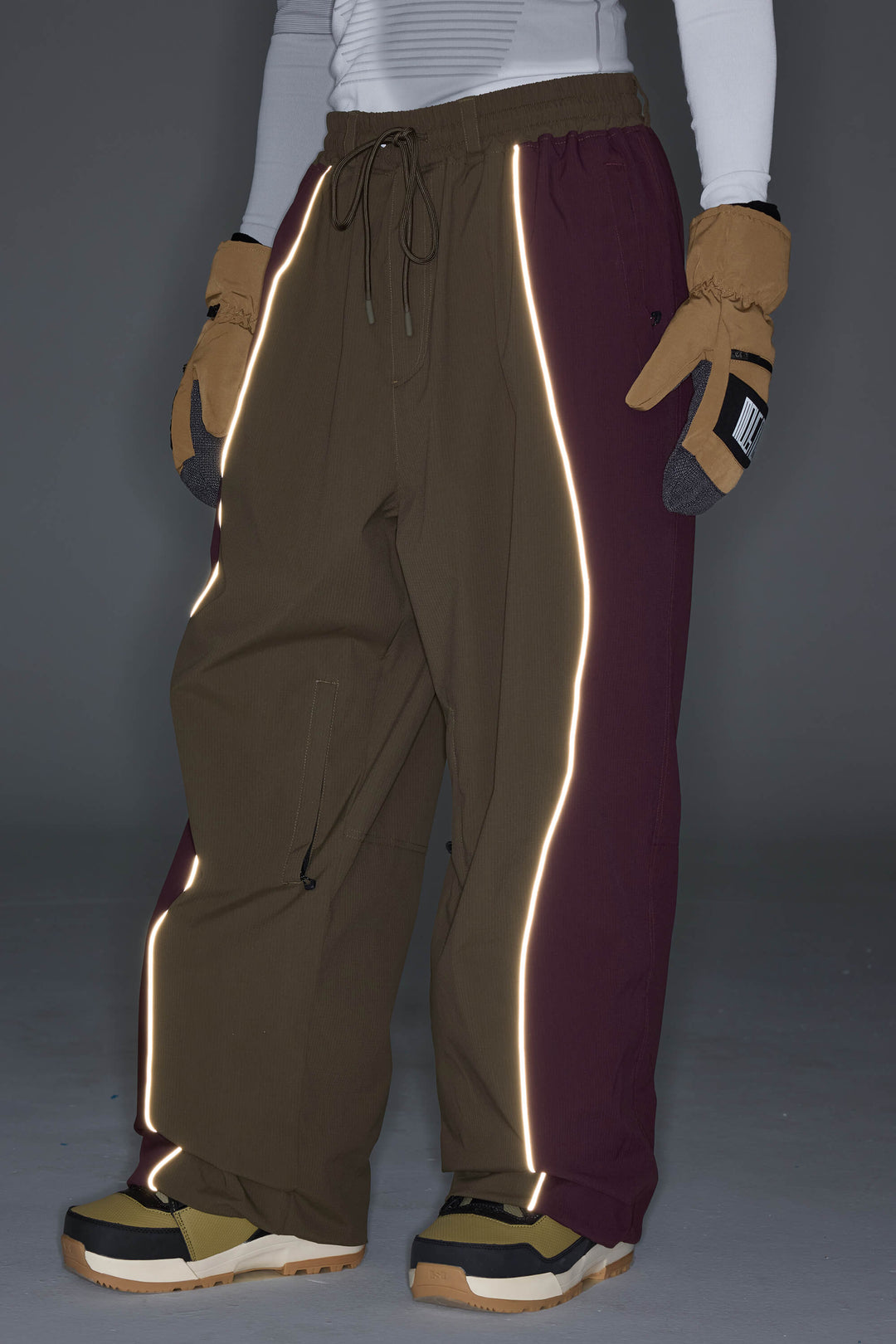 Women's Black & Washed Denim Contrast Panel Reflective Snow Pants