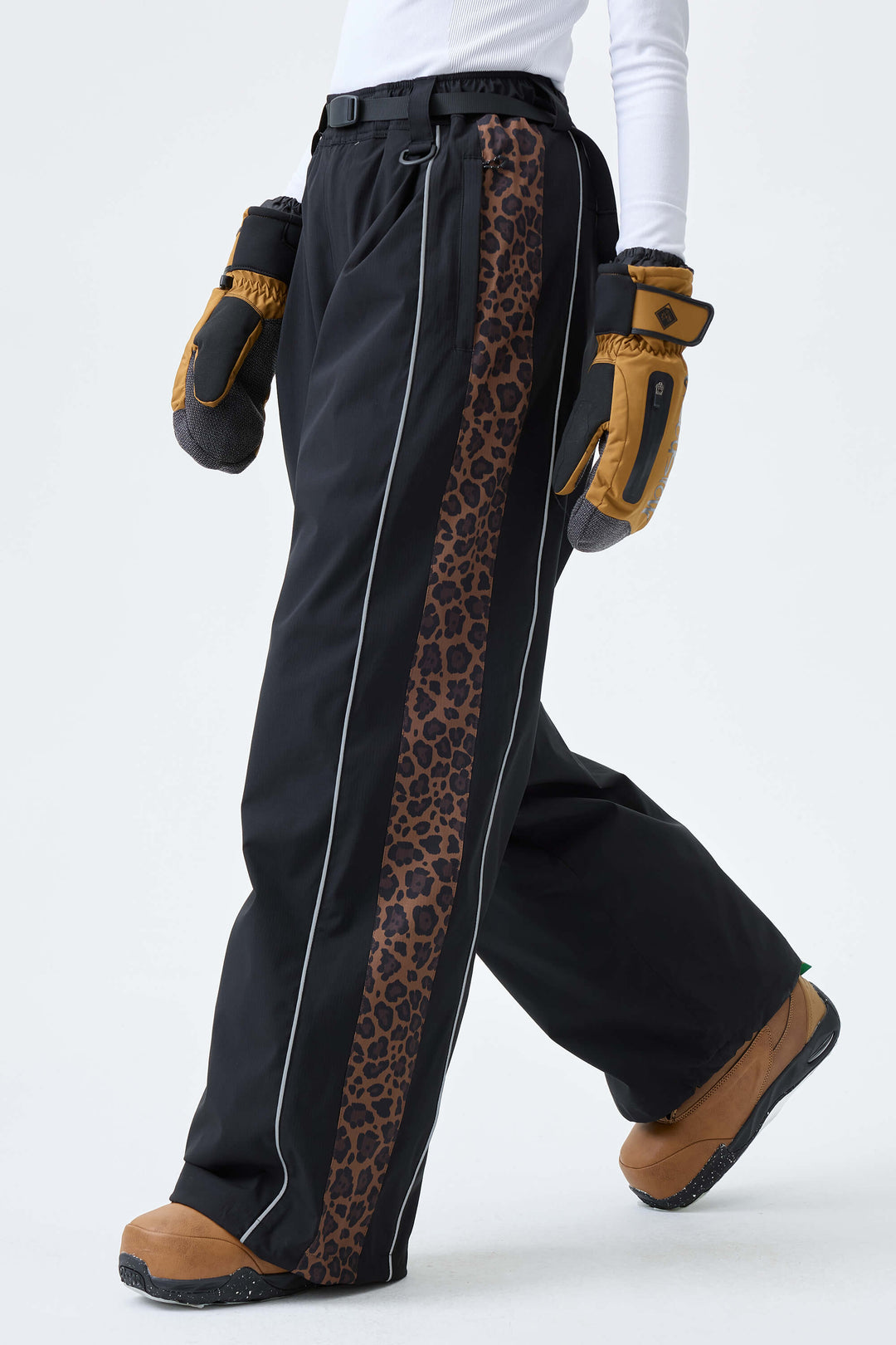 Women's Black & Blue Gray Reflective Contrast-Stripe Baggy Snow Pants