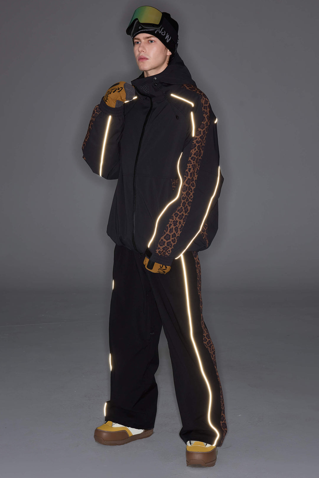Women's Black & Brown Leopard Reflective Contrast-Stripe Baggy Snow Pants