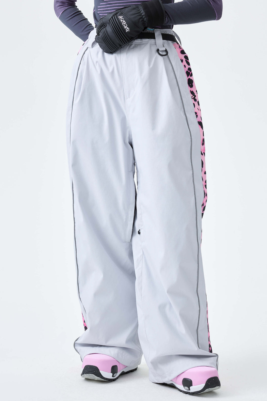 Women's Light Gray Reflective Contrast-Stripe Baggy Snow Pants